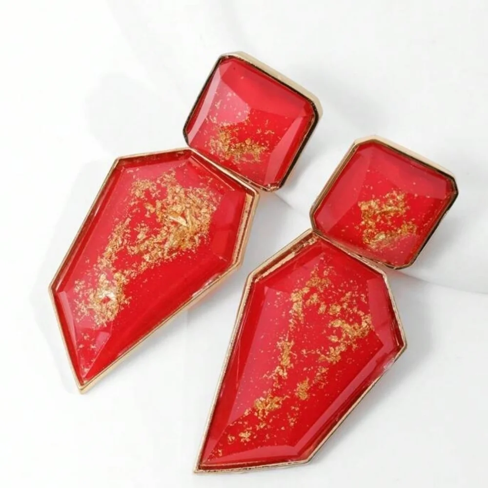 🧚Host Pick - NWT Oversized Red Gold Flake Geometric Gold Drop Earrings